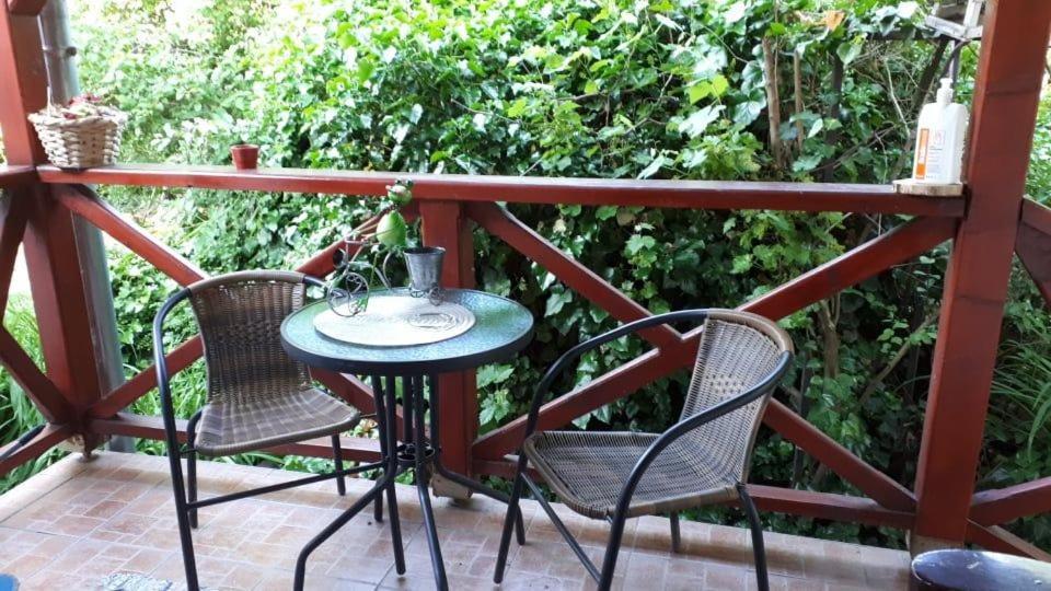 Kerekparos Es Zarandok Vendeghaz Villa Apostag Luaran gambar