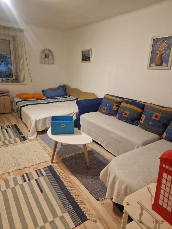 Kerekparos Es Zarandok Vendeghaz Villa Apostag Luaran gambar